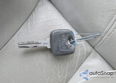 2000 Volvo S70 Se z USA, uszkodzony, nr VIN YV1LS61J7Y2646907